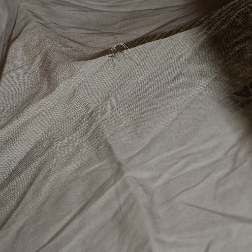 ISAMU KATAYAMA BACKLASH(イサムカタヤマバックラッシュ) ロゴプリント ラージ トートバッグ ベージュ