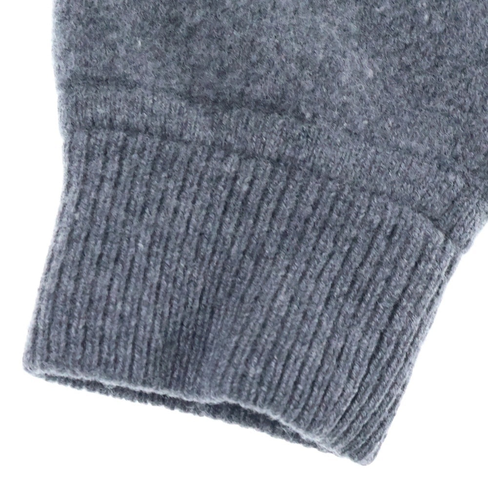 MONCLER(モンクレール) 24AW アームロゴワッペン クルーネック カシミヤ混 ウール ニットセーター グレー J20919C00014 M4281
