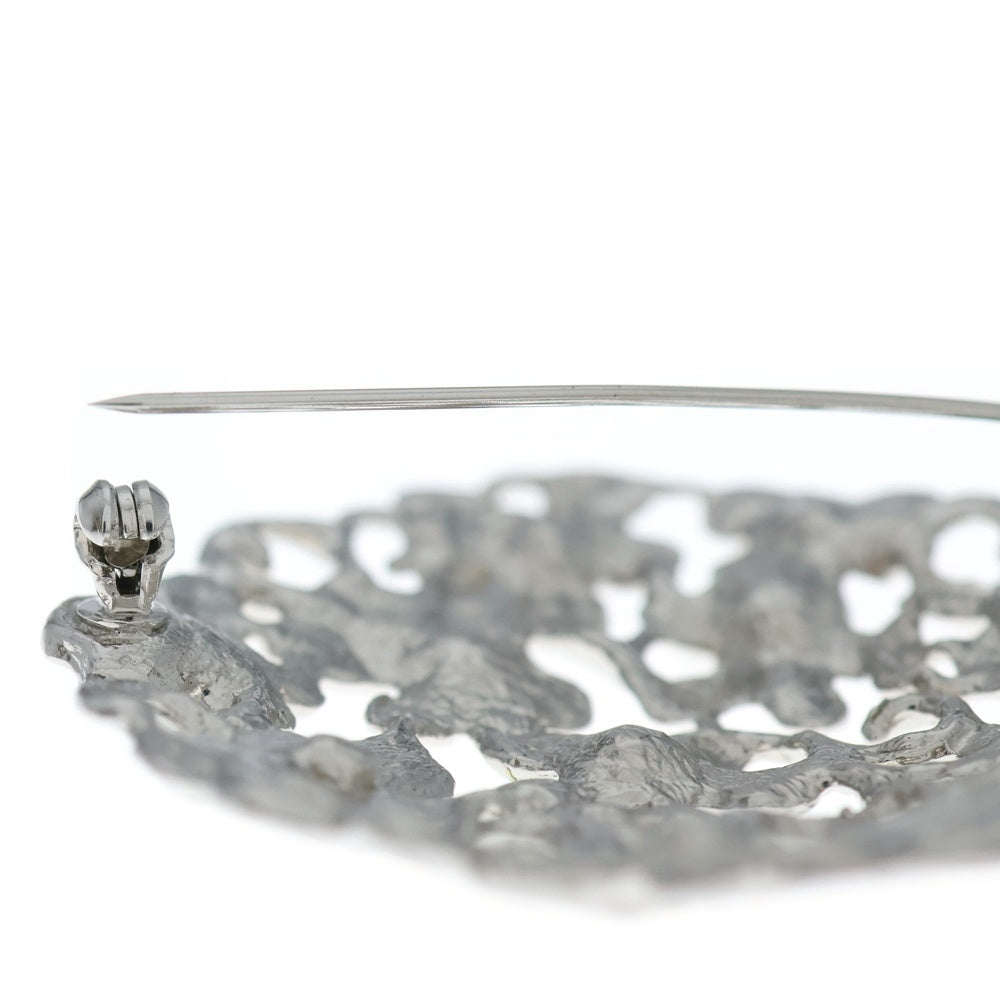 YVES SAINT LAURENT(イヴサンローラン) フラワーモチーフ ブローチ シルバー レディース