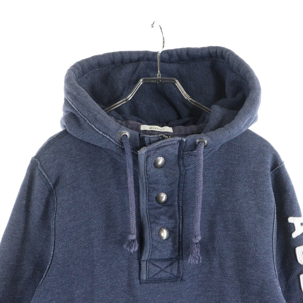 Abercrombie&Fitch(アバクロンビーアンドフィッチ) アームロゴエンブロイダリー ハーフジップ プルオーバーフーディー パーカー ネイビー