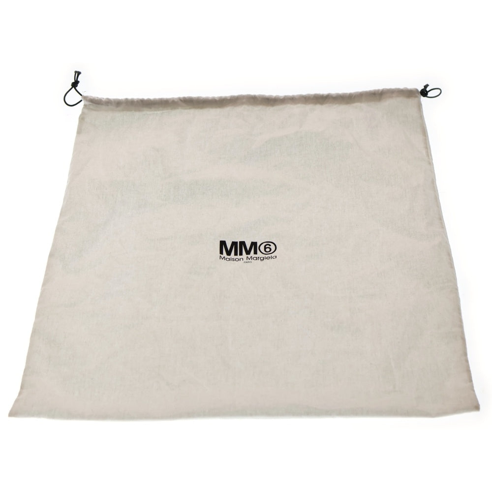 MM6 Maison Margiela(エムエムシックスメゾンマルジェラ) ロゴステッチ フェイクレザー トライアングル チェーンショルダーバッグ ブラウン S54WG0042 P2260 レディース