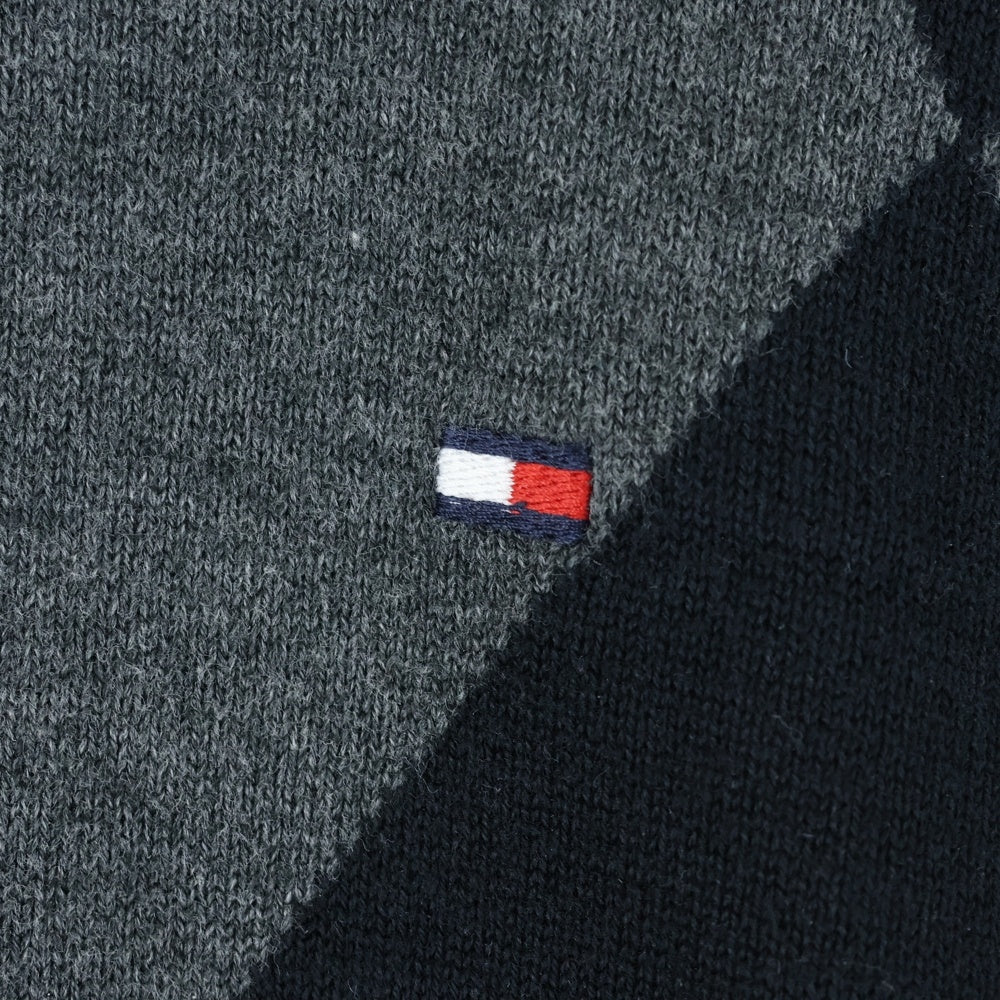 TOMMY HILFIGER(トミーヒルフィガー) ロゴパッチ Vネックニットセーター ブラック/グレー 0500606