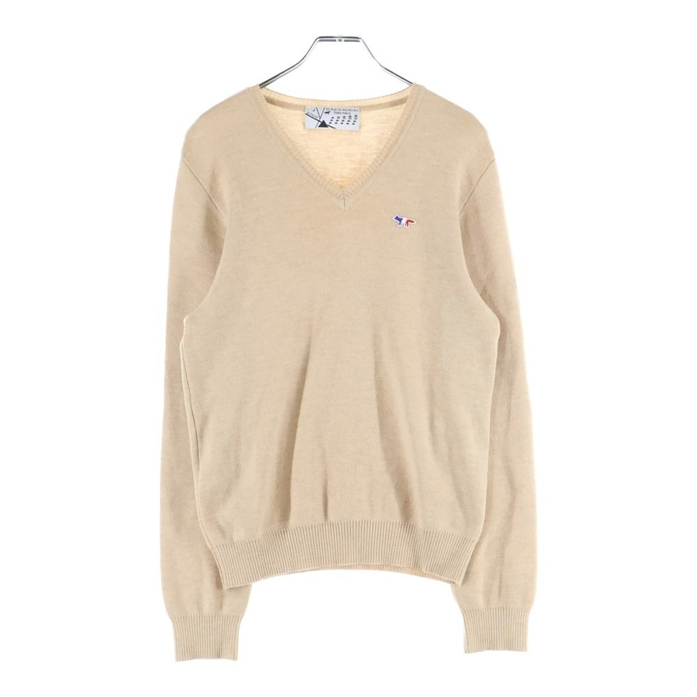 MAISON KITSUNE(メゾンキツネ) フロントロゴパッチ Vネック プルオーバー ウール ニットセーター ベージュ KMFW10010