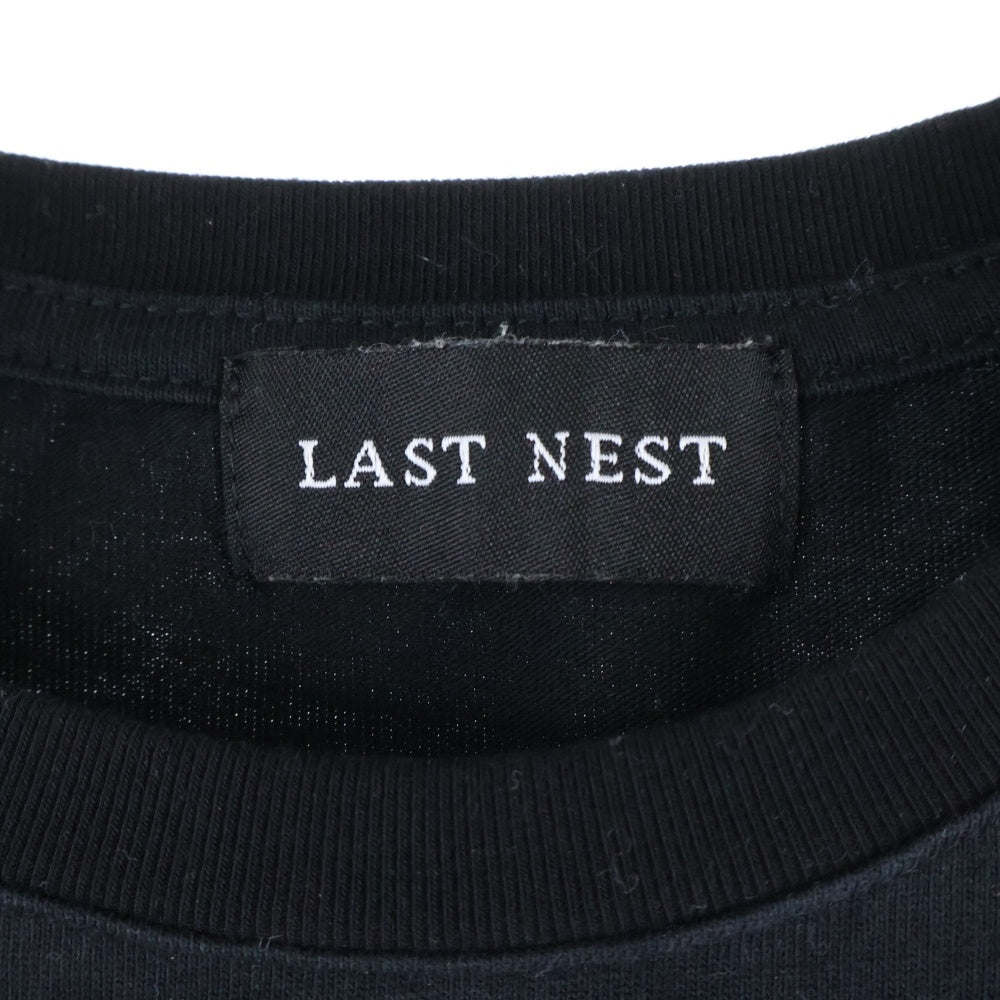 LAST NEST(ラスト ネスト) フロントロゴデザイン クルーネック カットソー 半袖Tシャツ ブラック