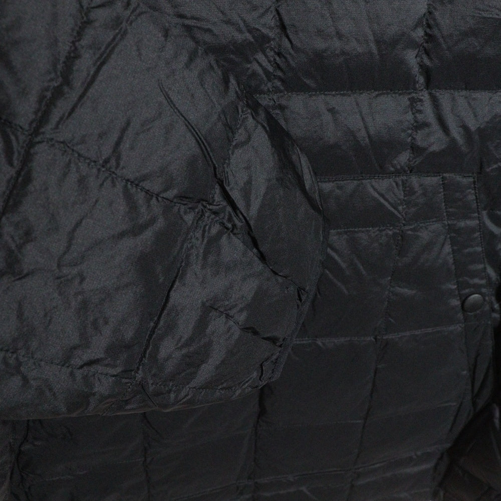 GRAMICCI(グラミチ) ×TAION PULLOVER JACKET タイオン 胸ロゴデザイン カンガルーポケット フーデッド ダウンジャケット ブラック G3FU-J102-TG