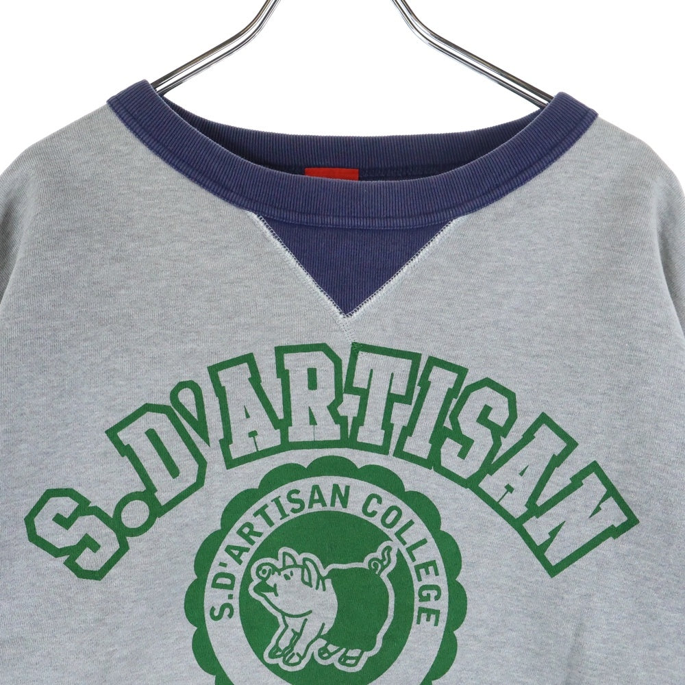 STUDIO D'ARTISAN(ステュディオダルチザン) フロントプリント クルーネックスウェットトレーナー グレー