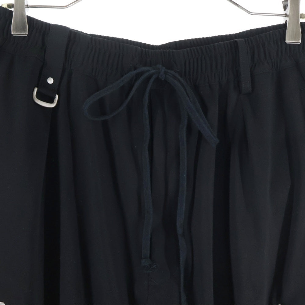 s'yte(サイト) GABARDINE STRETCH STUDS SLIM MACKIN SAROUEL PANTS ベルトループ仕様 サイドジップ付き マッキン サルエルパンツ ブラック UM-P77-912