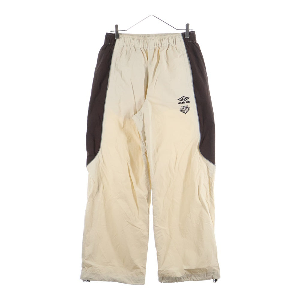 UMBRO(アンブロ) ×TEMPLAY ×FREAKS STORE テンプレイ フリークスストア ロゴエンブロイダリー ドローストリング ナイロントラックパンツ ホワイト 1043394400003