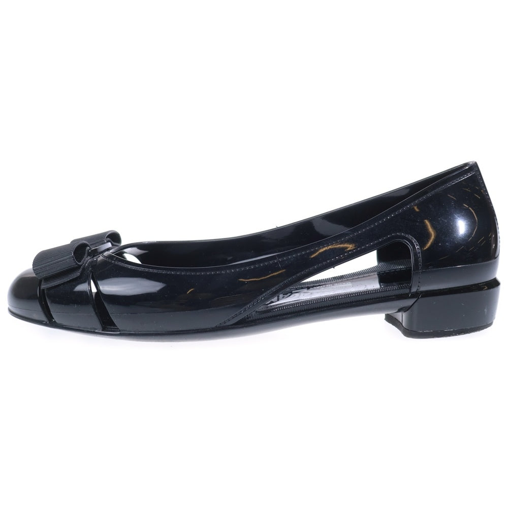 Salvatore Ferragamo(サルヴァトーレ フェラガモ) フロントリボン ラウンドトゥ エナメルパンプス レディース ブラック