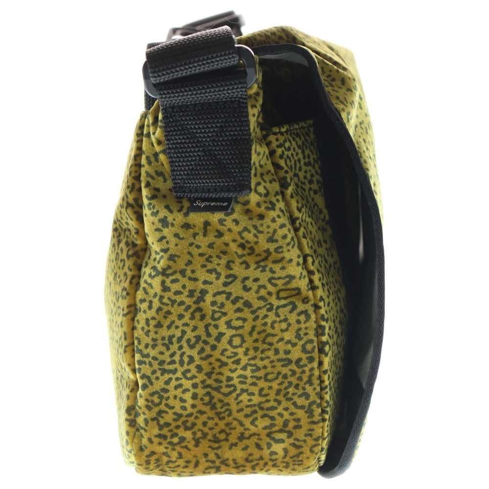 SUPREME(シュプリーム) 25AW Velvet small Messenger Bag べルベット