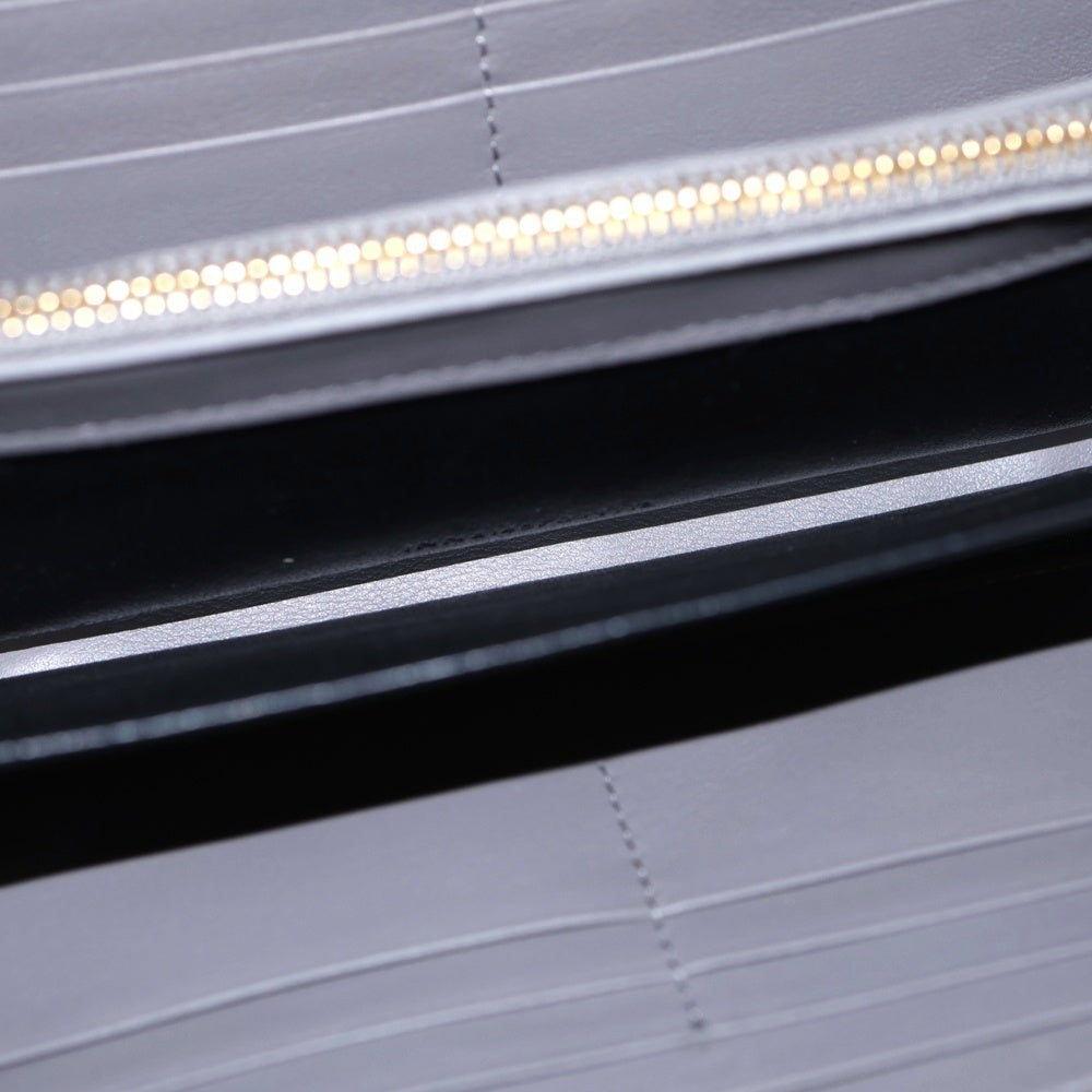 YVES SAINT LAURENT(イヴサンローラン) YSLプレート ラージフラップウォレット 長財布 ベージュ 414570 レディース