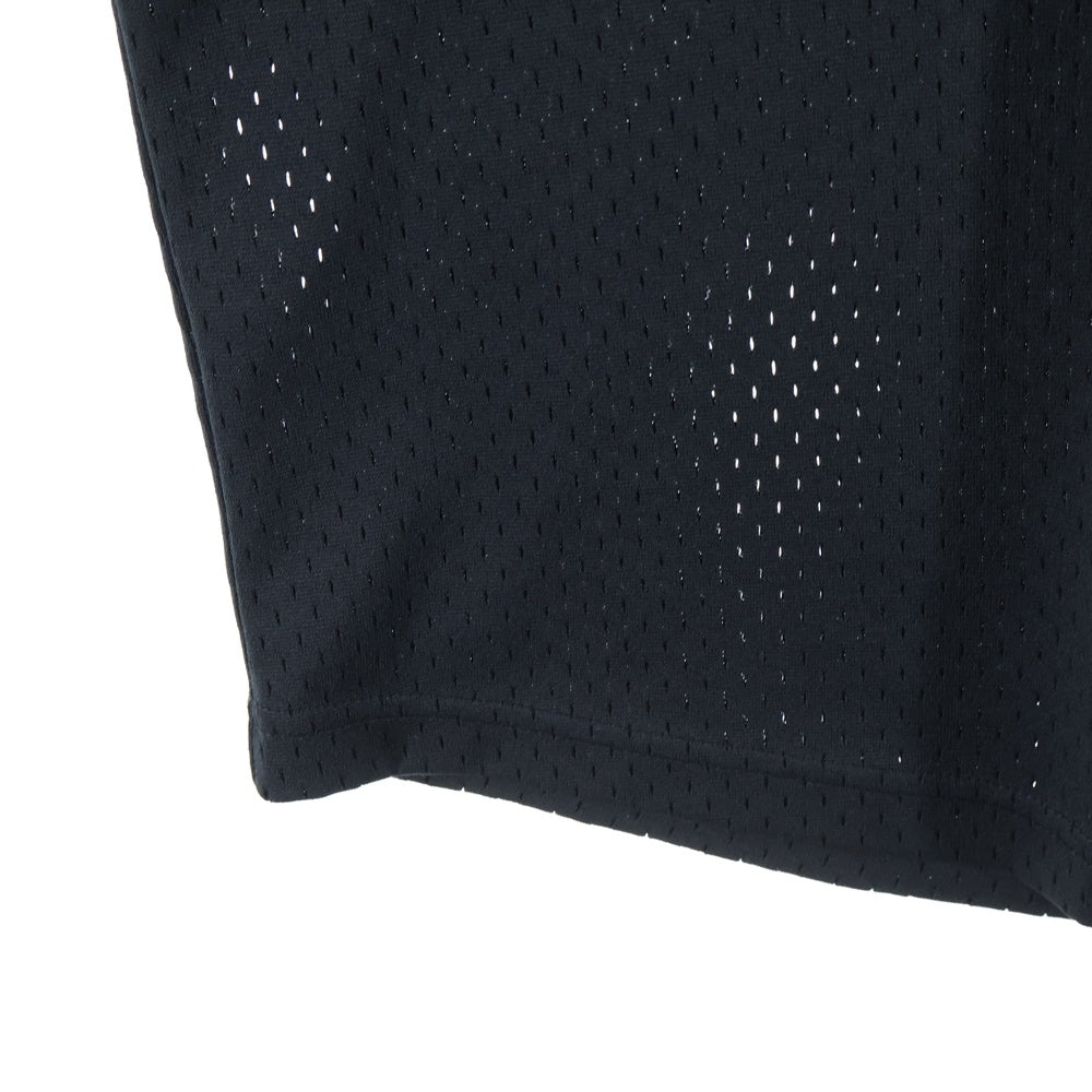 FEAR OF GOD ESSENTIALS(フィアオブゴッド エッセンシャルズ) バックロゴプリント メッシュ Vネック Tシャツ ブラック