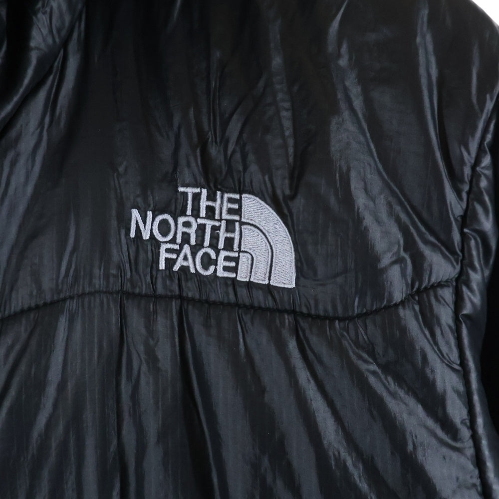 THE NORTH FACE(ザノースフェイス) ロゴ刺繍 フーデッド中綿ジャケット ブラック NY17700