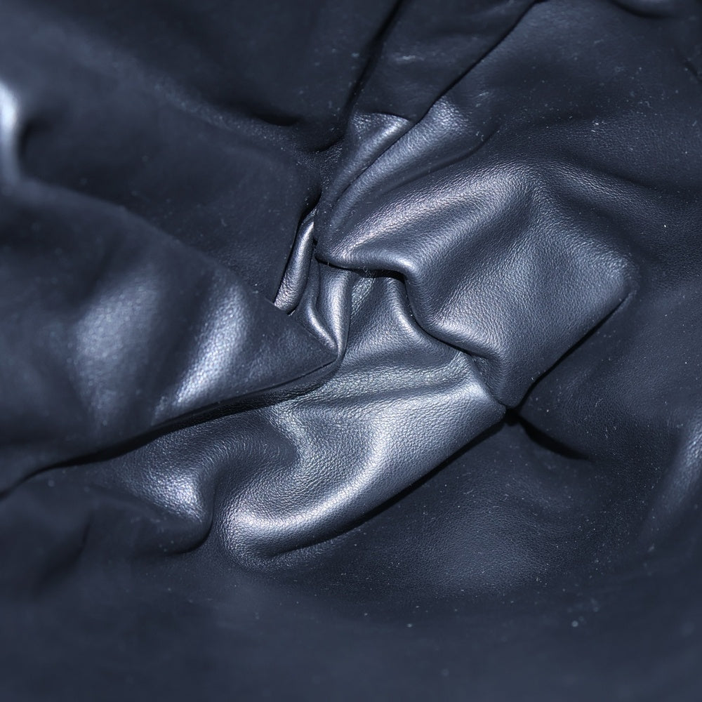 BOTTEGA VENETA(ボッテガヴェネタ) ロゴ刻印 ツイストレザーハンドバッグ ブラック 607964