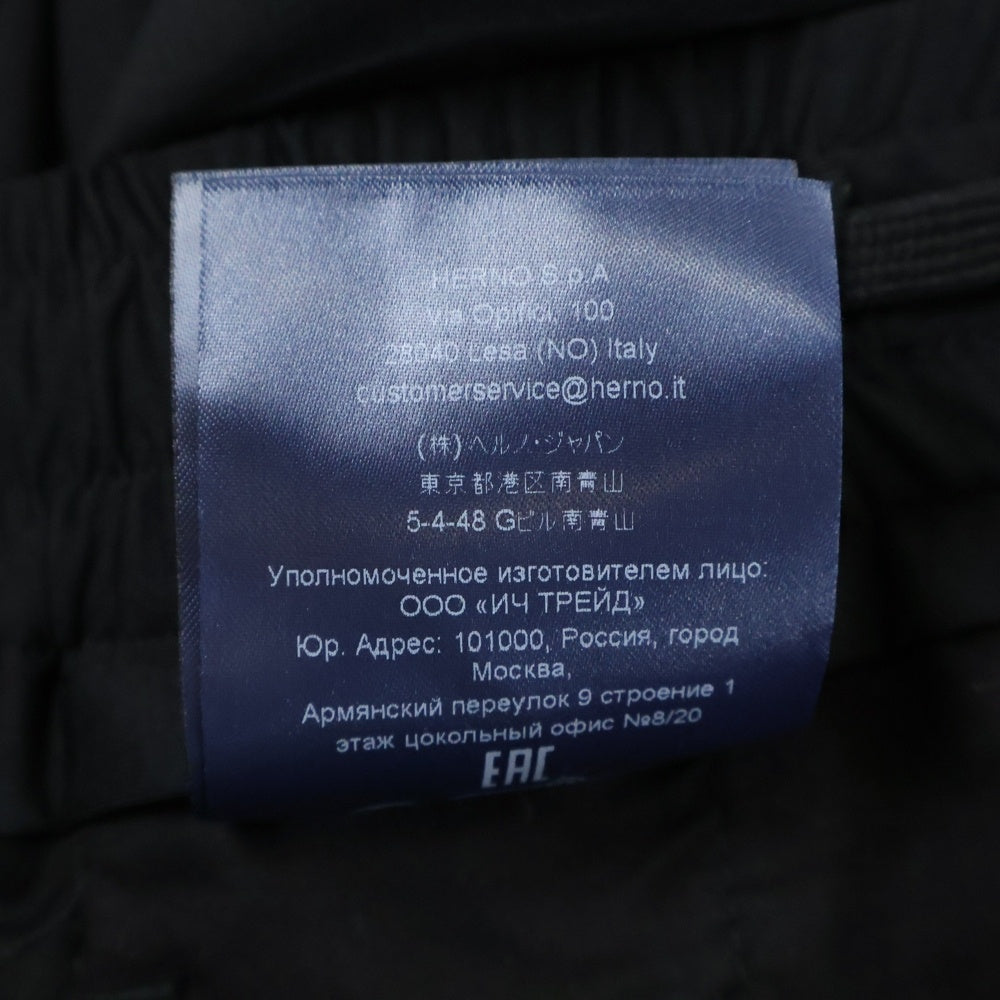 HERNO(ヘルノ) ナイロンブレンド ストレッチ テーパード イージーパンツ ブラック PT000044U-12588S-9300