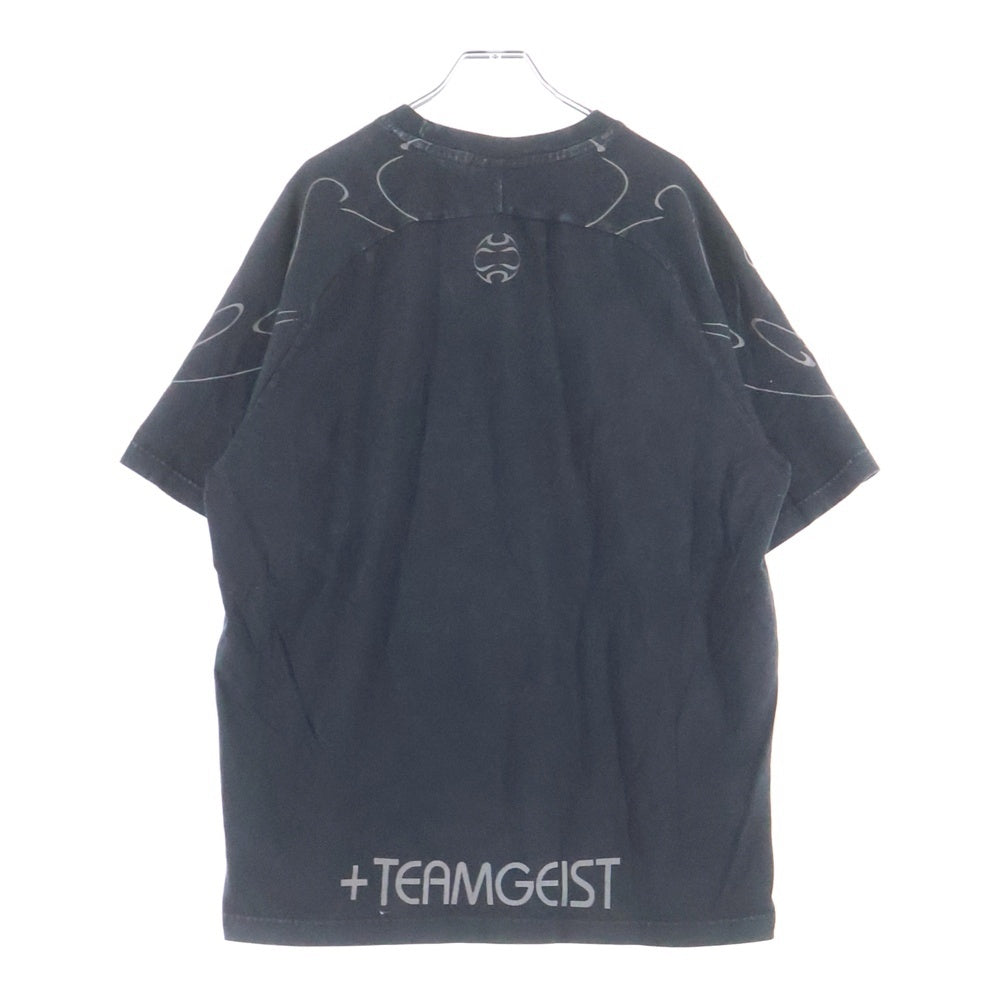 adidas(アディダス) ADILENIUM アディレニウム シーズン4 チームガイスト グラフィック クルーネック半袖Tシャツ カットソー ブラック KF8538