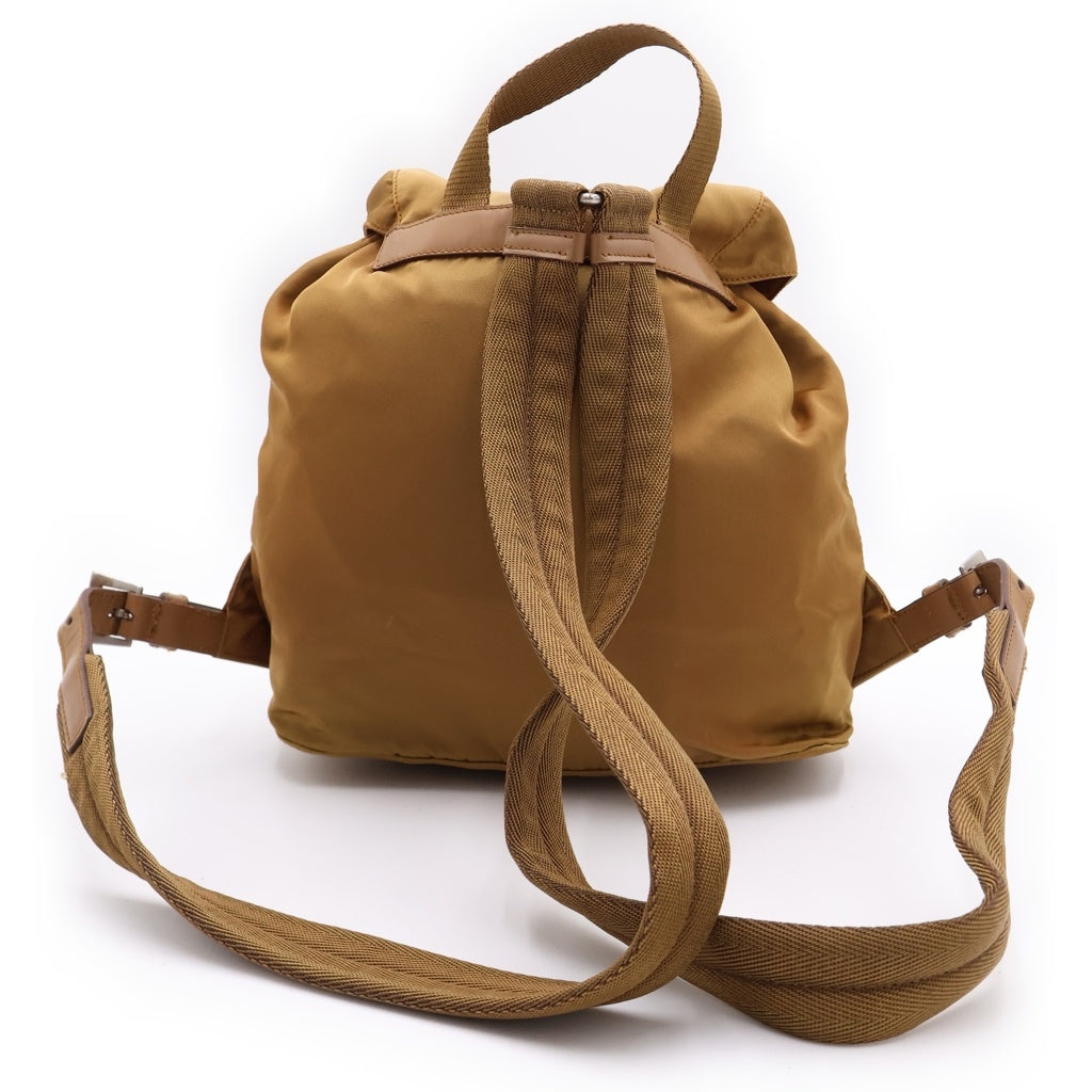 PRADA(プラダ) トライアングルロゴプレート ナイロンリュックサック バックパック ベージュ B2811 レディース