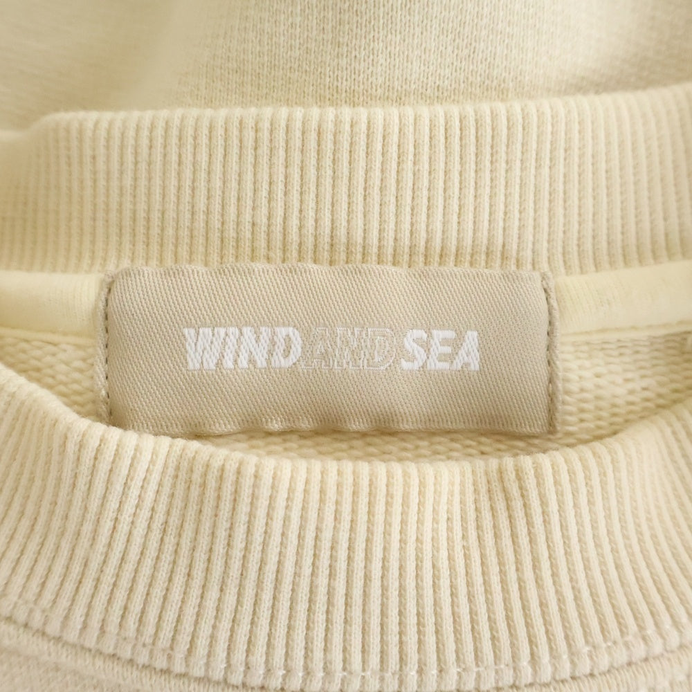 WIND AND SEA(ウィンダンシー) ロゴ刺繍 バックハートパッチ クルーネック スウェット トレーナー ベージュ WDS-O-HTSP-25-Q2-CS-06