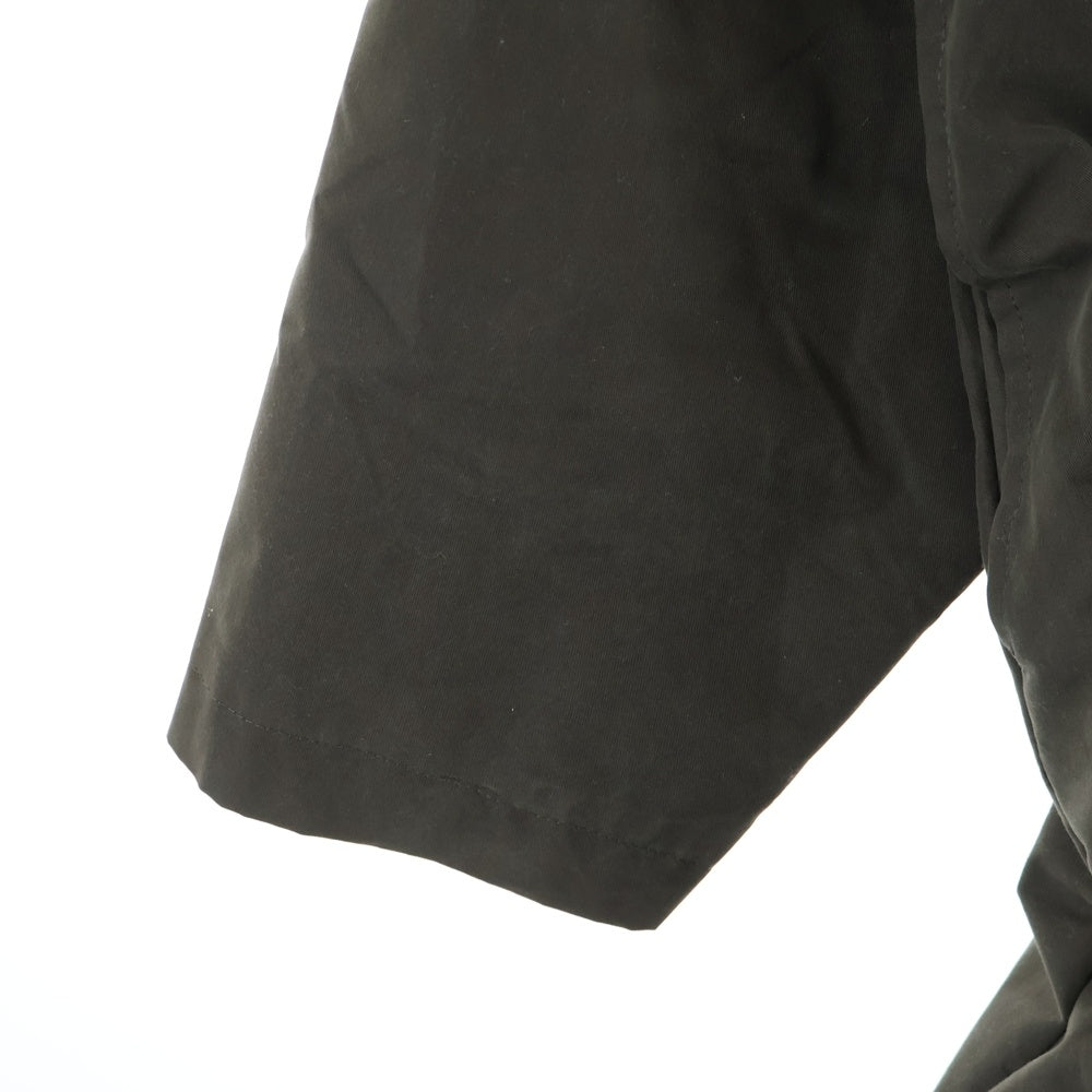 FEAR OF GOD ESSENTIALS(フィアオブゴッド エッセンシャルズ) バックロゴ ポリコットン ステンカラーコート チャコール