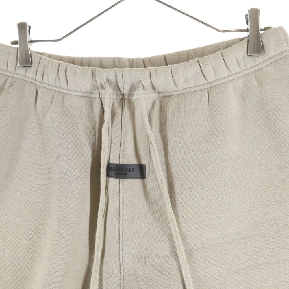 FEAR OF GOD ESSENTIALS(フィアオブゴッド エッセンシャルズ) フロントロゴ スウェットハーフパンツ ショーツ ベージュ