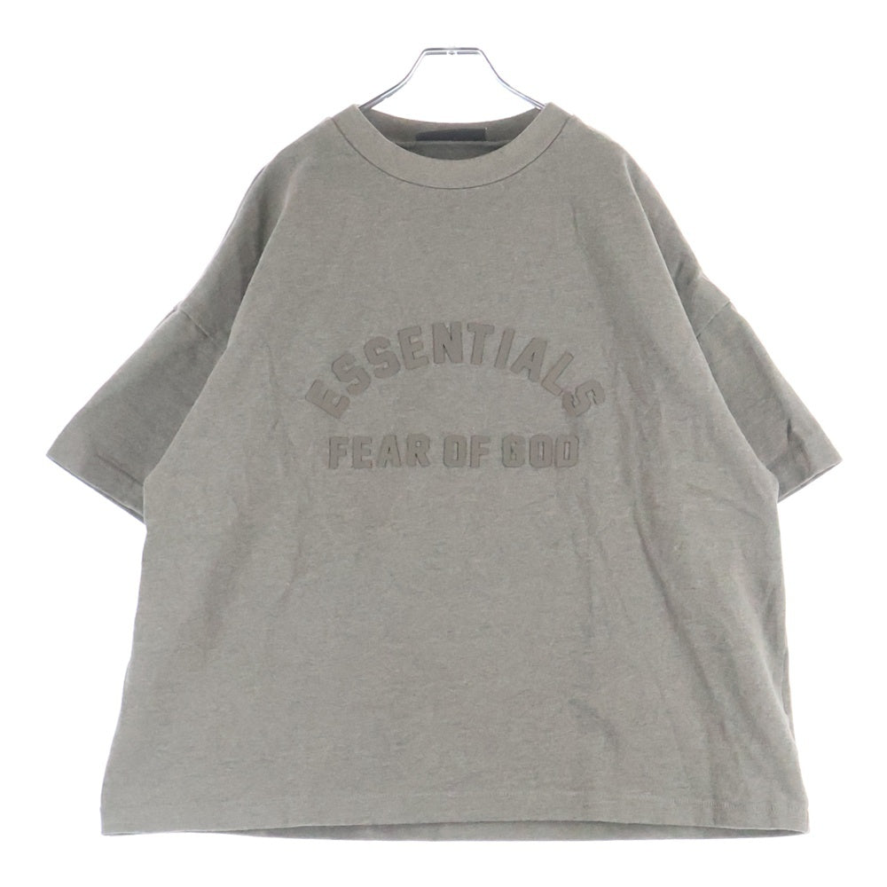 FEAR OF GOD ESSENTIALS(フィアオブゴッド エッセンシャルズ) フロントロゴ クルーネック半袖Tシャツ カットソー グレー
