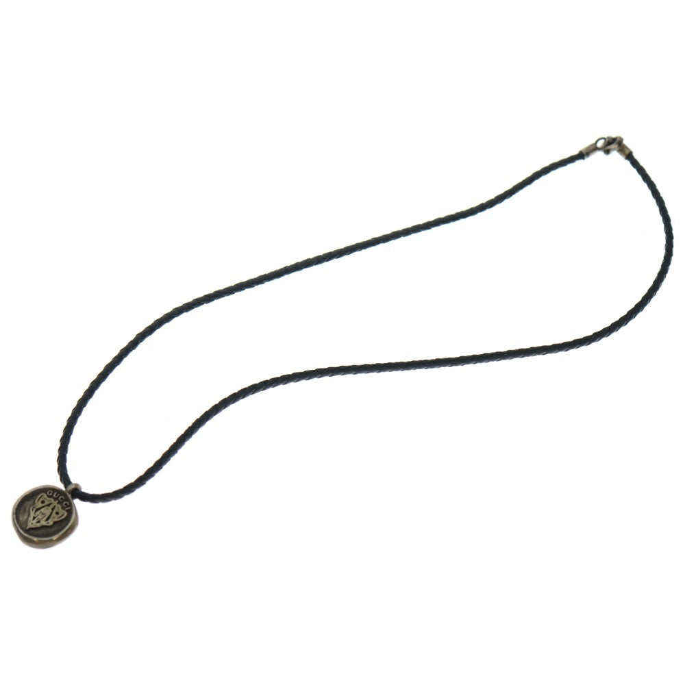 GUCCI(グッチ) クレスト ロゴデザインチャーム レザー紐 ネックレス シルバー