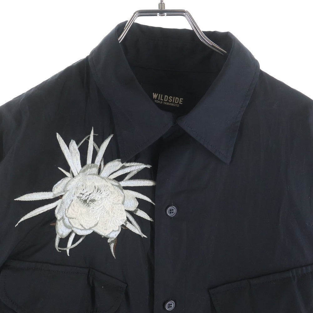 WILDSIDE YOHJI YAMAMOTO(ワイルドサイド ヨウジ ヤマモト) フラワーエンブロイダリーデザイン ダブルフラップポケット ドローストリング 長袖シャツ ブラック WS-B68-050