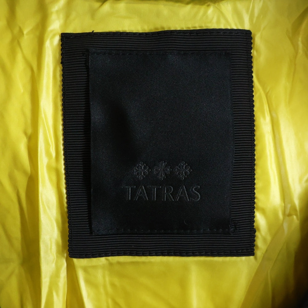 TATRAS(タトラス) KONTO コント ナイロン フーデッド ダウンジャケット ブラック/イエロー MTLA22A4165