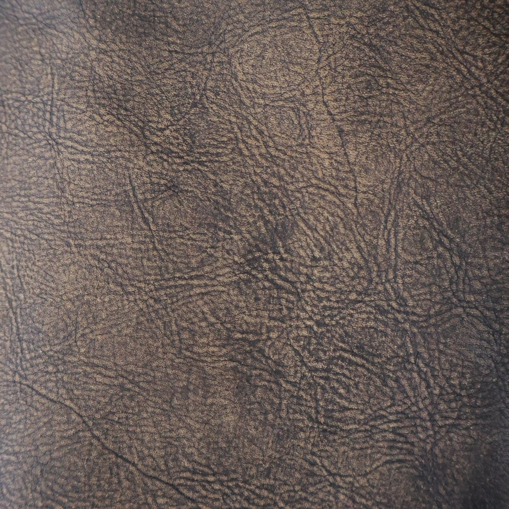 ISAMU KATAYAMA BACKLASH(イサムカタヤマバックラッシュ) 25SS 茶芯ジャパンステアヴィンテージ加工 ボタンフライカウレザーパンツ 2144-01