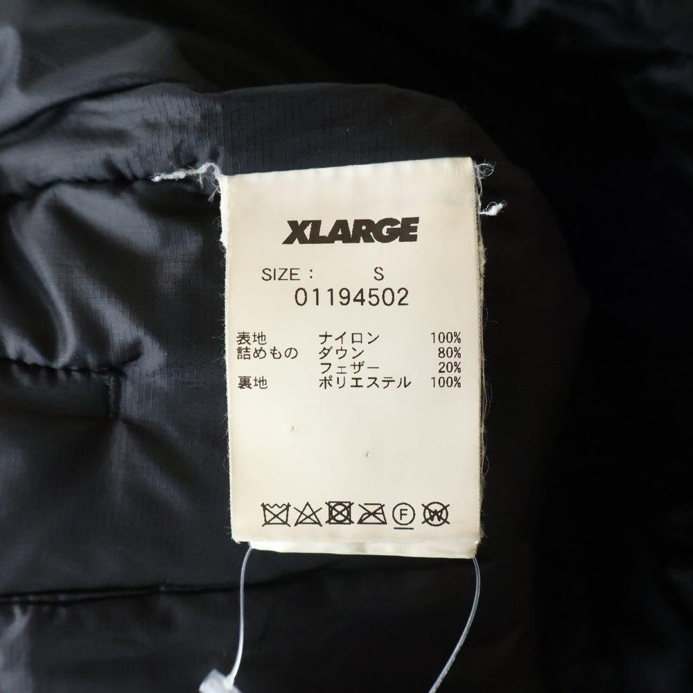 X-LARGE(エクストララージ) HOODED FRONT POCKET DOWN JACKET フロントポケット フーデッド ダウンジャケット ブラック 01194502