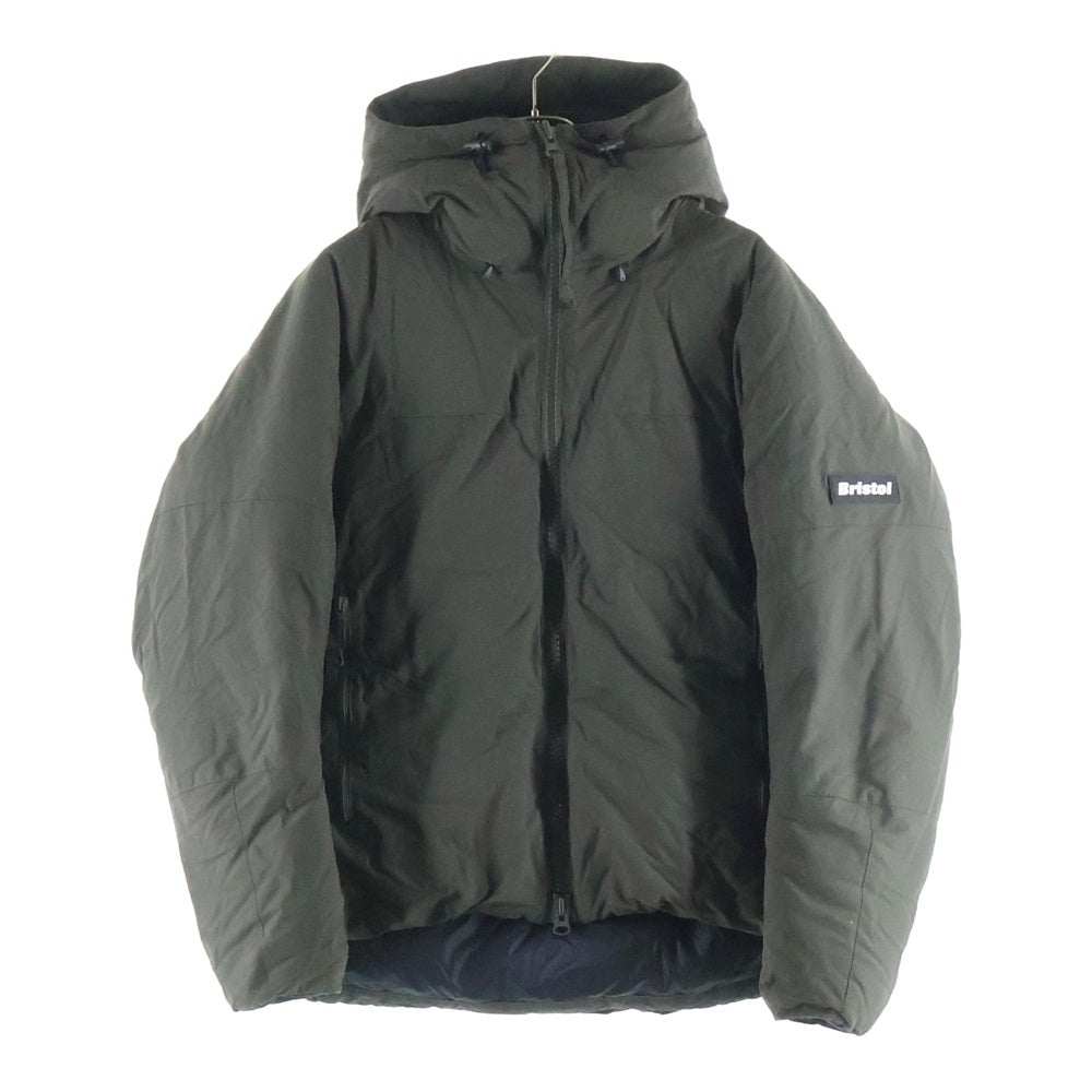 F.C.R.B./F.C.Real Bristol/FCRB(エフシーアールビー/エフシーレアルブリストル) 24AW DOWN HOODED JACKET バックロゴ ダウン フーディ ジャケット カーキ FCRB-242051