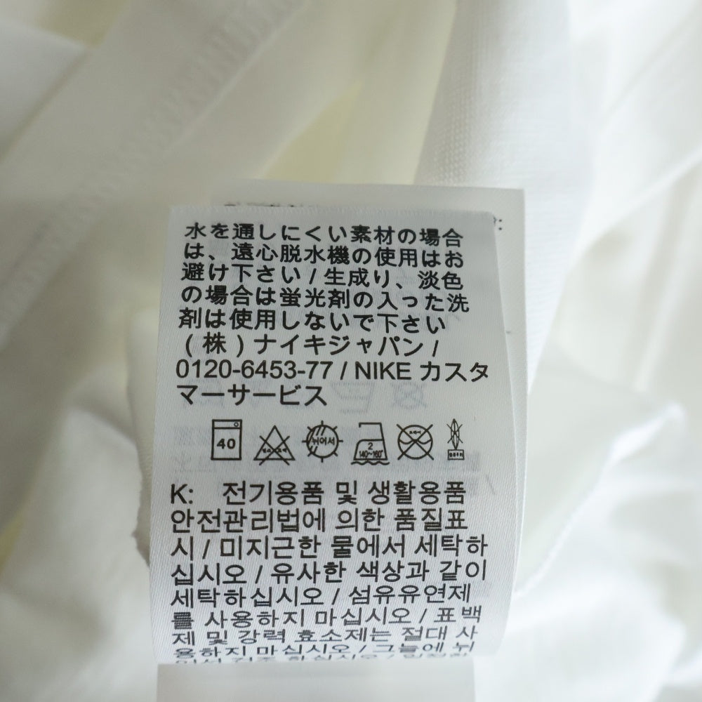 NIKE(ナイキ) ×YU-GI-OH! 遊戯王 DM SOLO SWOOSH T-SHIRT HOUSE OF DUEL ディーエム ソロ スウッシュ ハウス オブ デュエル 半袖Tシャツ ホワイト IO7985-100