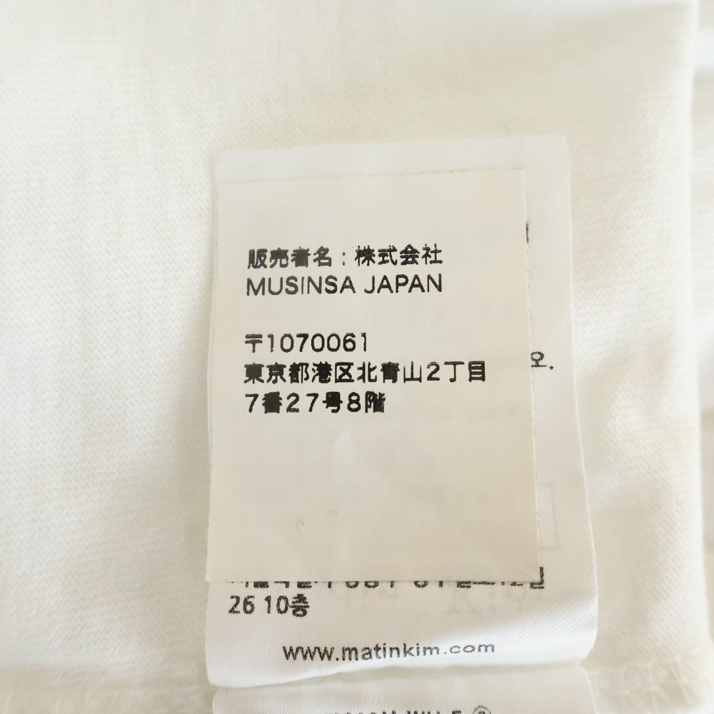 Matin Kim(マーティンキム) LOGO CUTTED CROP TOP フロントカット加工ロゴTシャツ 半袖クルーネックカットソー ホワイト レディース MK2400TS003M