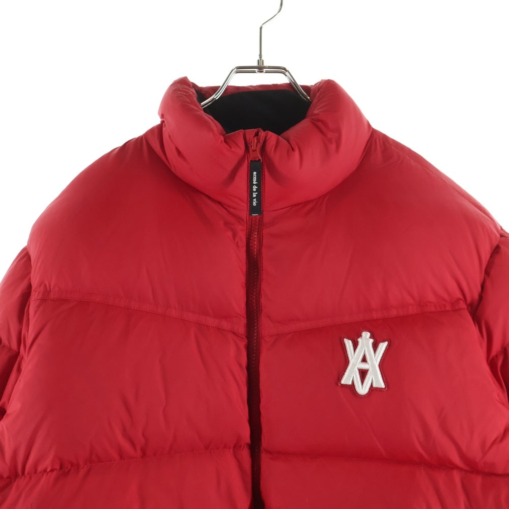 acme' de la vie(アクメ ド ラ ビ) 胸ロゴエンブロイダリー ジップアップダウンジャケット レッド