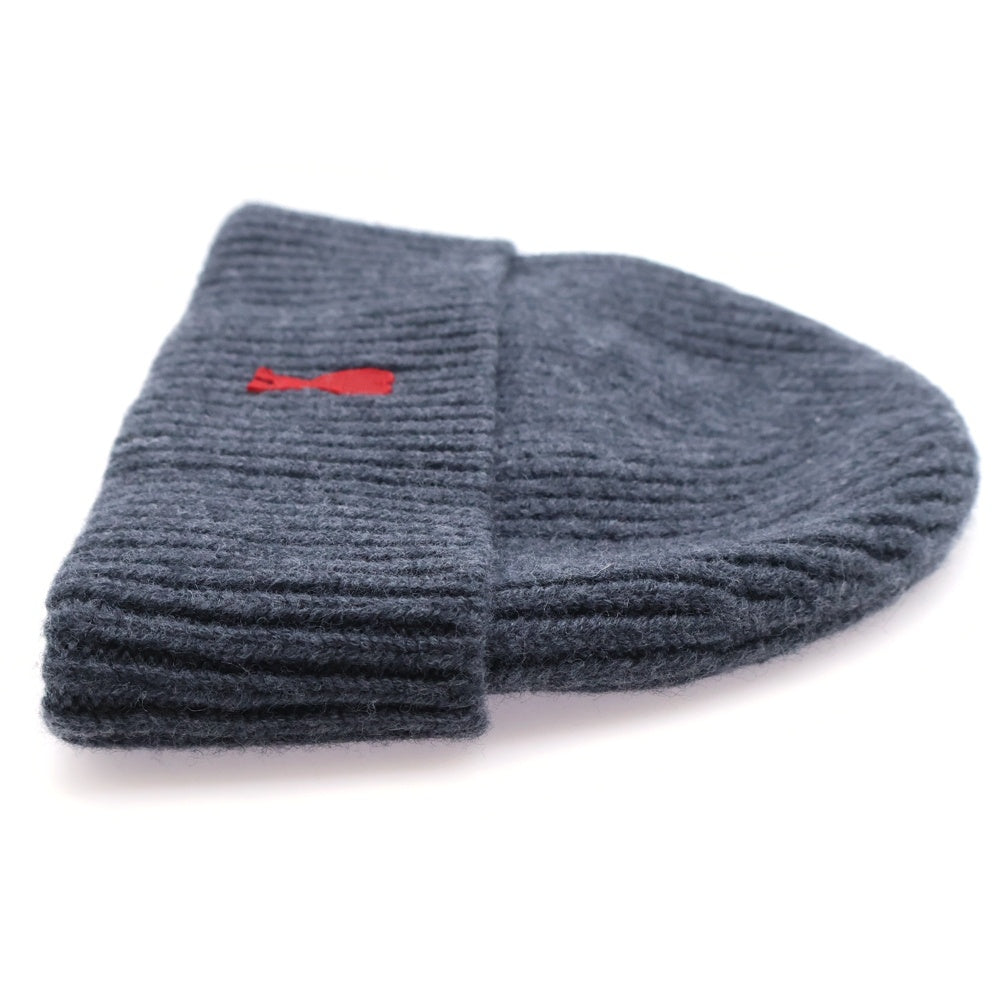 AMI Alexandre Mattiussi(アミアレクサンドルマテュッシ) Ami de Coeur Beanie ハートロゴ刺繍 メリノウールニットビーニー ニット帽 帽子 グレー BFUHA116.018