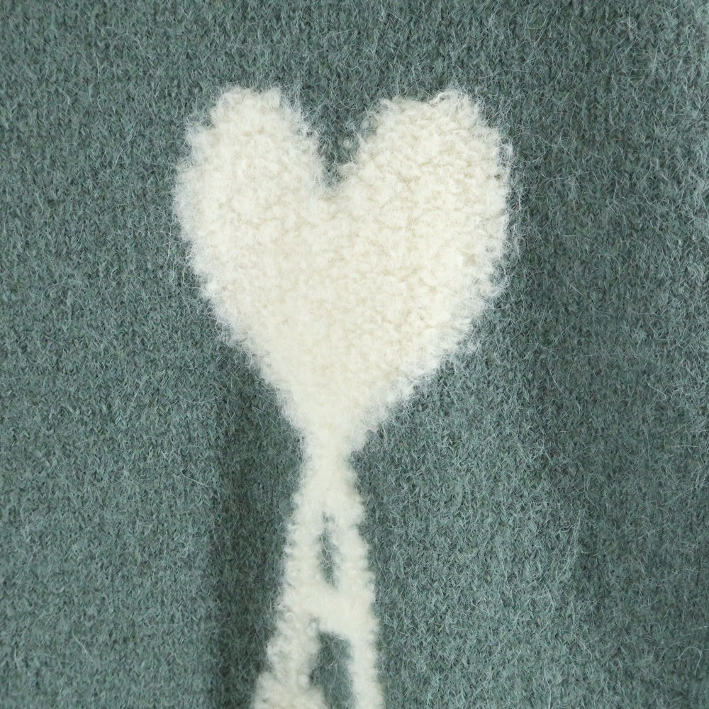 AMI Alexandre Mattiussi(アミアレクサンドルマテュッシ) ハートロゴ クルーネックニットセーター グリーン UKS025.KN0032