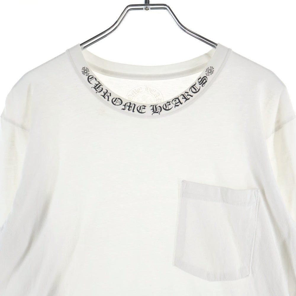 CHROME HEARTS(クロムハーツ) Neck Logo ネックロゴ アームプリント ロングスリーブ L/S 長袖 ポケットTシャツ カットソー ホワイト