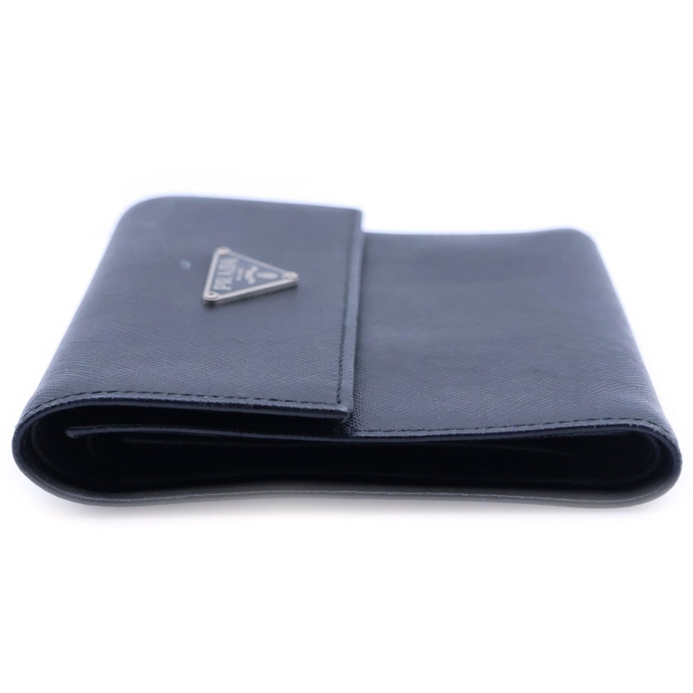 PRADA プラダ SAFFIANO サフィアーノ トライアングルロゴプレート 二つ折り財布 ウォレット ブラック M170A PRADA(プラダ) SAFFIANO サフィアーノ トライアングルロゴプレート 二
