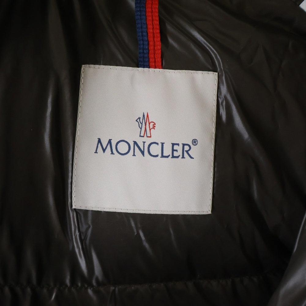 MONCLER(モンクレール) 24AW BARANT バラント ロゴパッチ ジップアップ フーデッド ダウン ベスト ブラウン J20911A00062 597EX