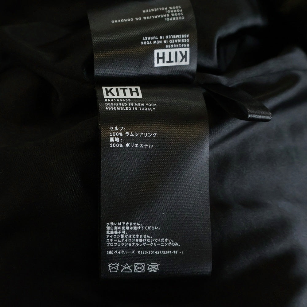 KITH(キス) 22AW PRINTED SHEARLING SHORT BECKER COAT 総柄ロゴプリント ショート ラムファーベッカーコート ブラック/ベージュ