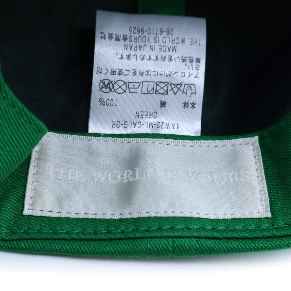 THE WORLD IS YOURS(ザ ワールド イズ ユアーズ) エンブロイダリーロゴデザイン アジャスター付き 6パネル ベースボールキャップ 帽子 グリーン 4AW22-ML-CALG-GR