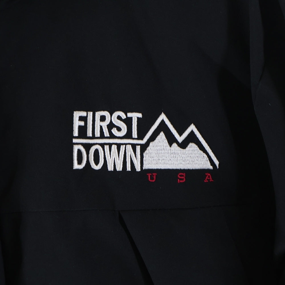 FIRST DOWN(ファーストダウン) フロントエンブロイダリーデザイン フーデッド ジップアップ ダウンジャケット ブラック 223-1514