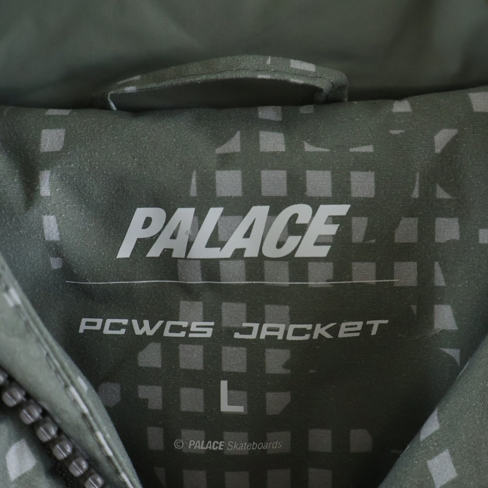 Palace Skateboards(パレススケートボーズ) 24AW PCWCS HOODED JACKET DIGI DPM ピーシーダブリューシーエス デジタルカモ総柄 ファーフーデッド パファージャケット グレー