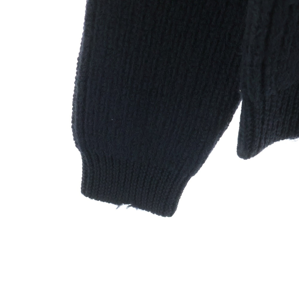 PRADA(プラダ) Black Wool Crew-neck Sweater With Pendant ブラック ウール ペンダント付き クルーネックニットセーター UMF129