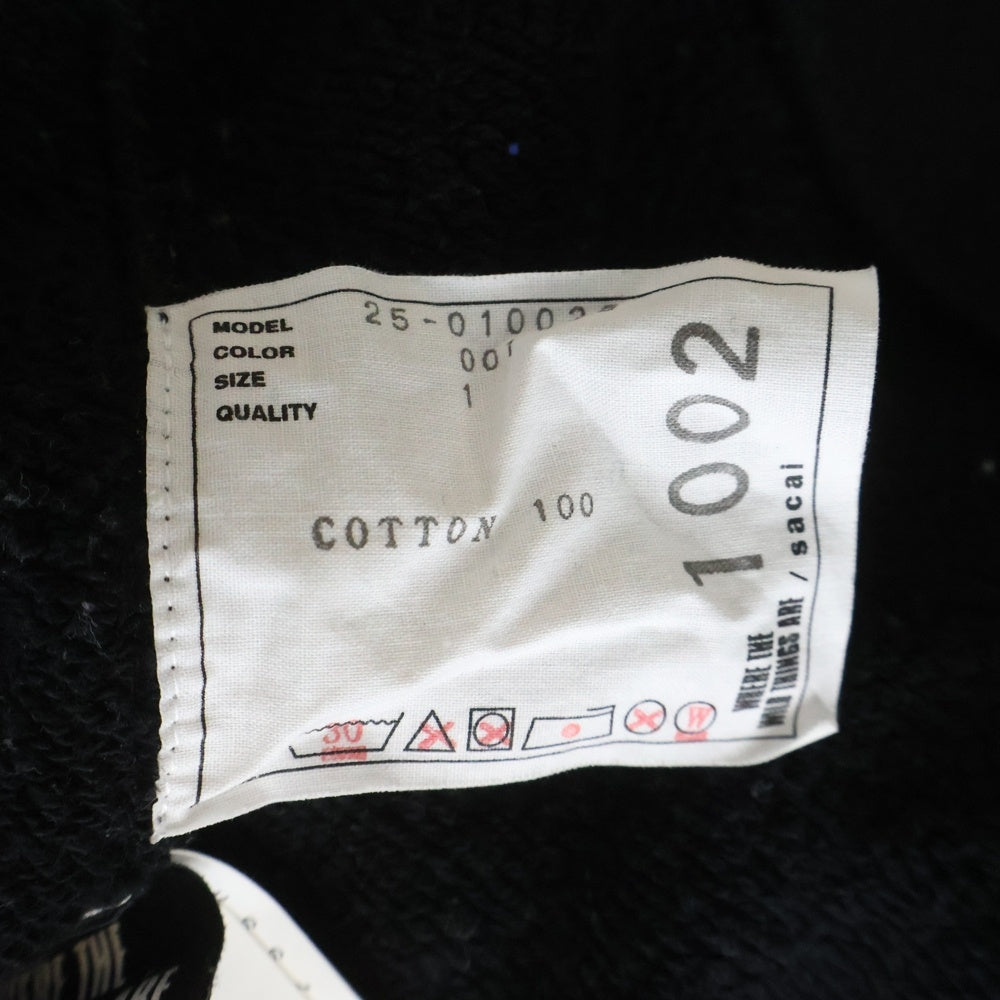Sacai(サカイ) 25AW WHERE THE WILD THINGS ARE スローガン 両面プリント フーデット プルオーバーパーカー ブラック 25-01002S