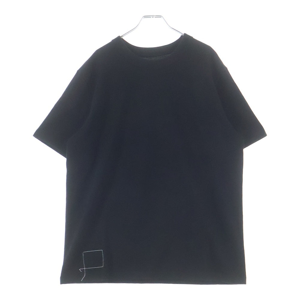Sacai(サカイ) 25SS ×WTAPS Print T-Shirt ダブルタップス ロゴプリントTシャツ 半袖カットソー ブラック 25-0928S