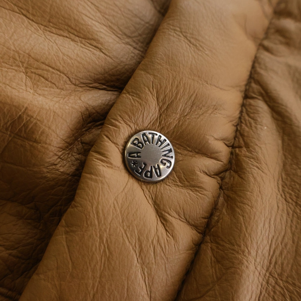 A BATHING APE(アベイシングエイプ) LEATHER CLASSIC DOWN JACKET レザークラシックダウンジャケット カウスキン ダブルポケット レザー ダウンジャケット ブラウン