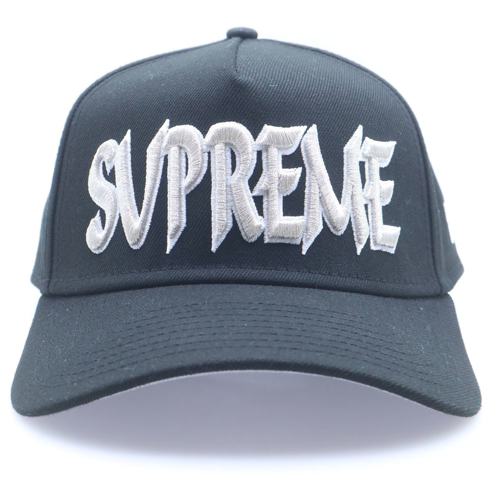 SUPREME(シュプリーム) 25AW Sharp Spellout Adjustable New Era シャープスペルアウト アジャスタブルニューエラ 5パネル エンブロイダリーロゴ ベースボールキャップ 帽子 ブラック
