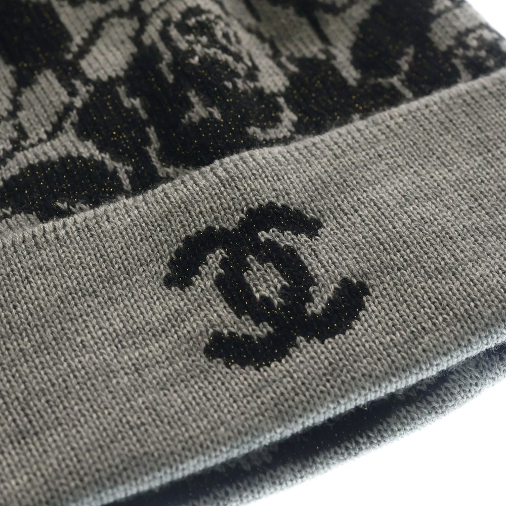 CHANEL グレー ニット帽シャネル ココマーク カシミヤ混 ビーニー アウトレット限定 CHANEL グレー ニット帽 ノベルティ新品タグ付き