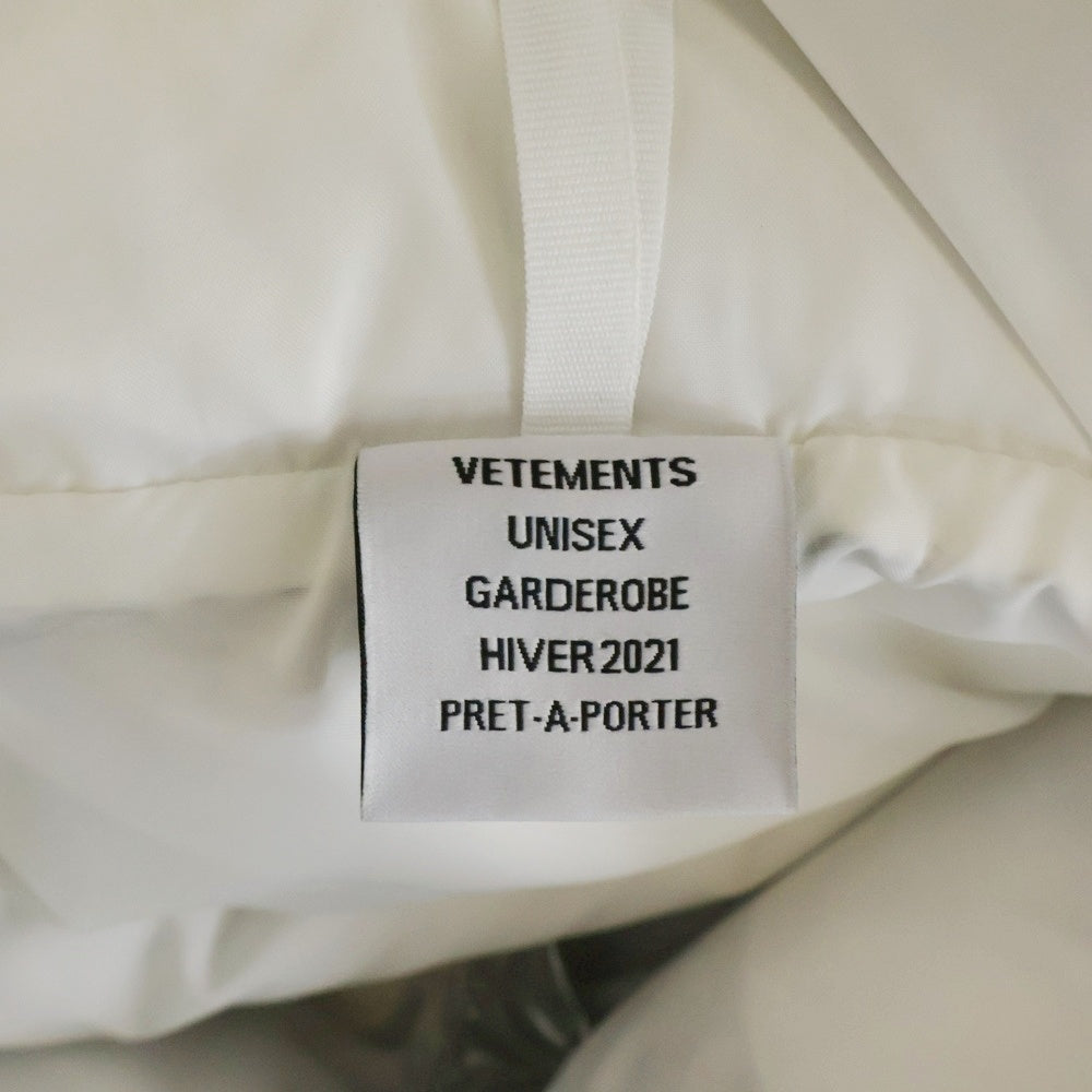 VETEMENTS(ヴェトモン) 20AW PUFFED JACKET オーバーサイズ ドローコード付き ジップアップ ダウンジャケット シルバー